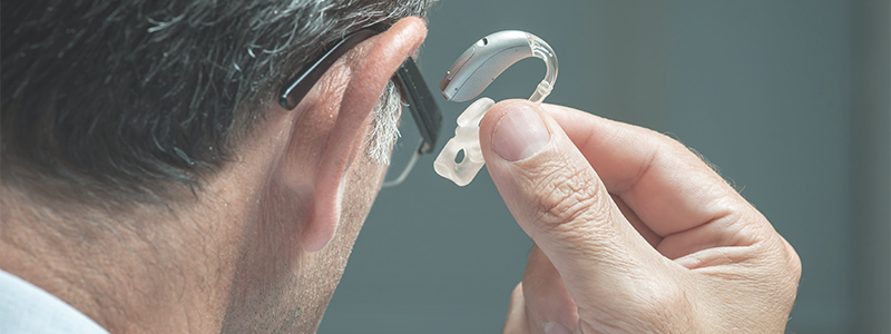 Hörtechnologie: Moderne Hörgeräte erfordern moderne Energieversorgung