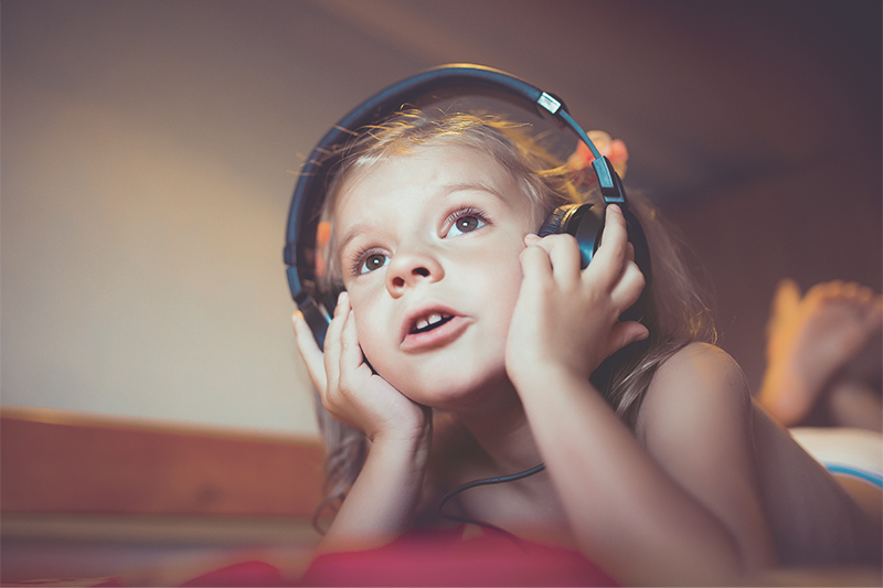 Zuhören will gelernt sein – Hörspiele helfen dabei