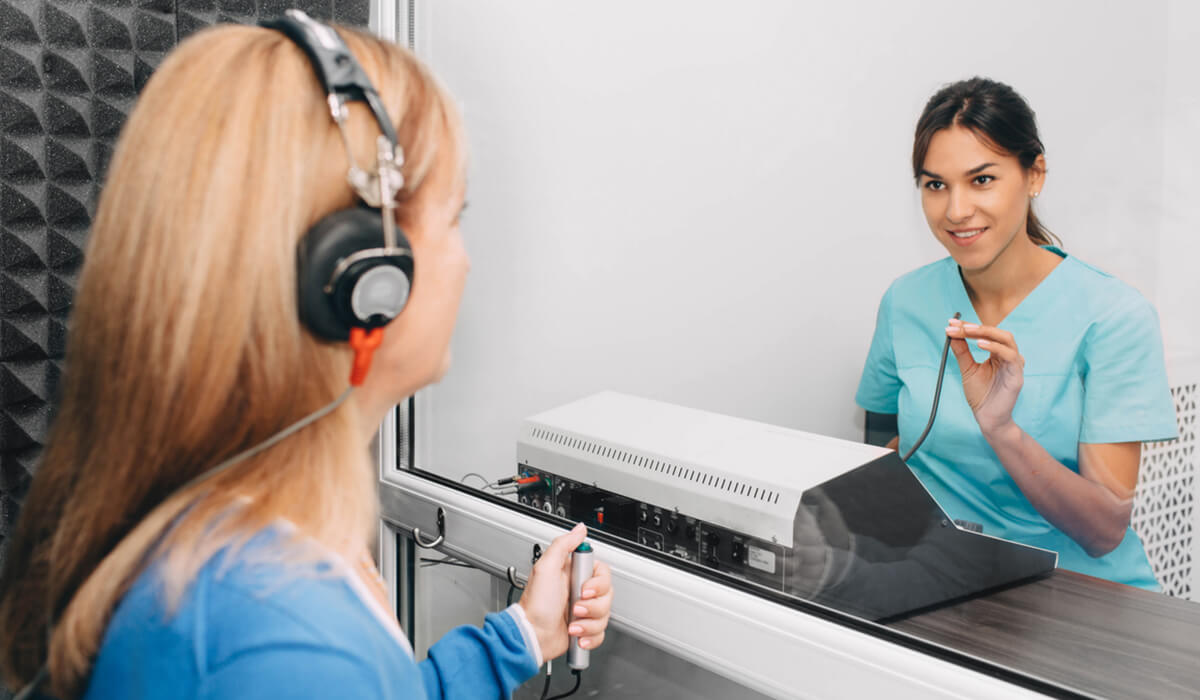 Hörakustiker und Hersteller garantieren Hörgeräteversorgung