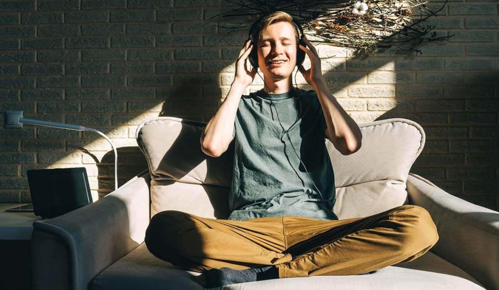 ASMR: Entspannung aufs Ohr